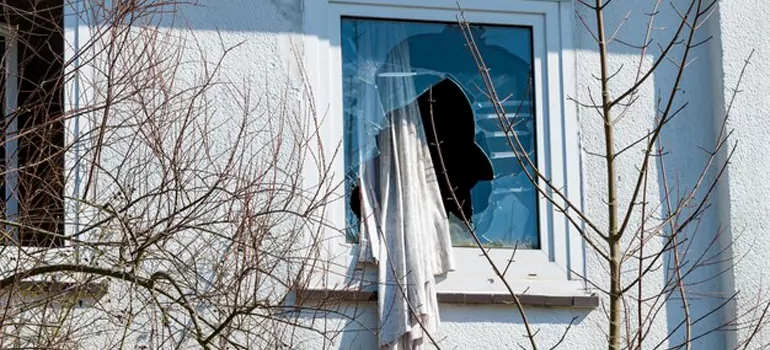 Storm Window Installation Contractors in Orlando, FL