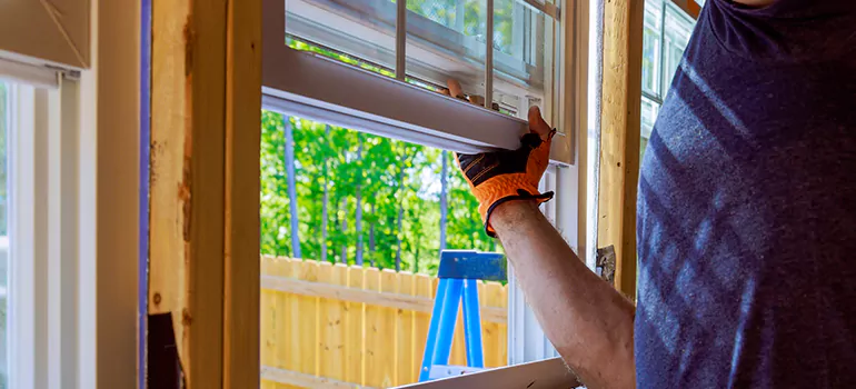 >Bay Window Curtain Rail Track in Orlando, FL