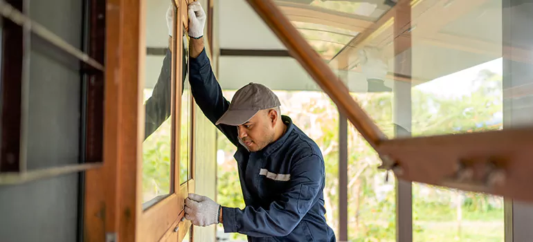 Double Hung Vinyl Window Sash Replacement in Orlando, FL
