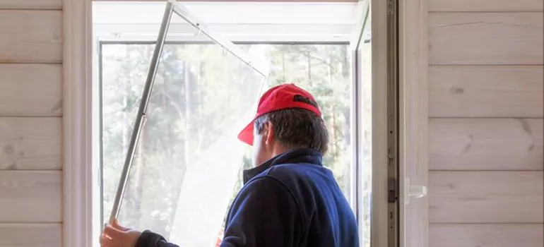Expandable Window Screen Installation in Orlando, FL